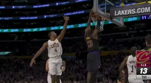 开云-东契奇反击加速推进，小手一抖助攻詹姆斯双手灌框